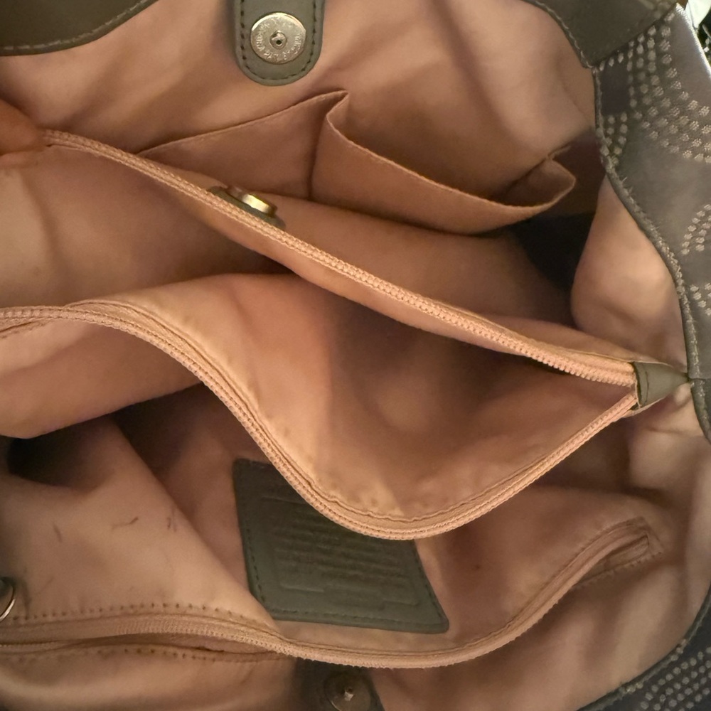 Gray coach purse - Picture 11 of 11